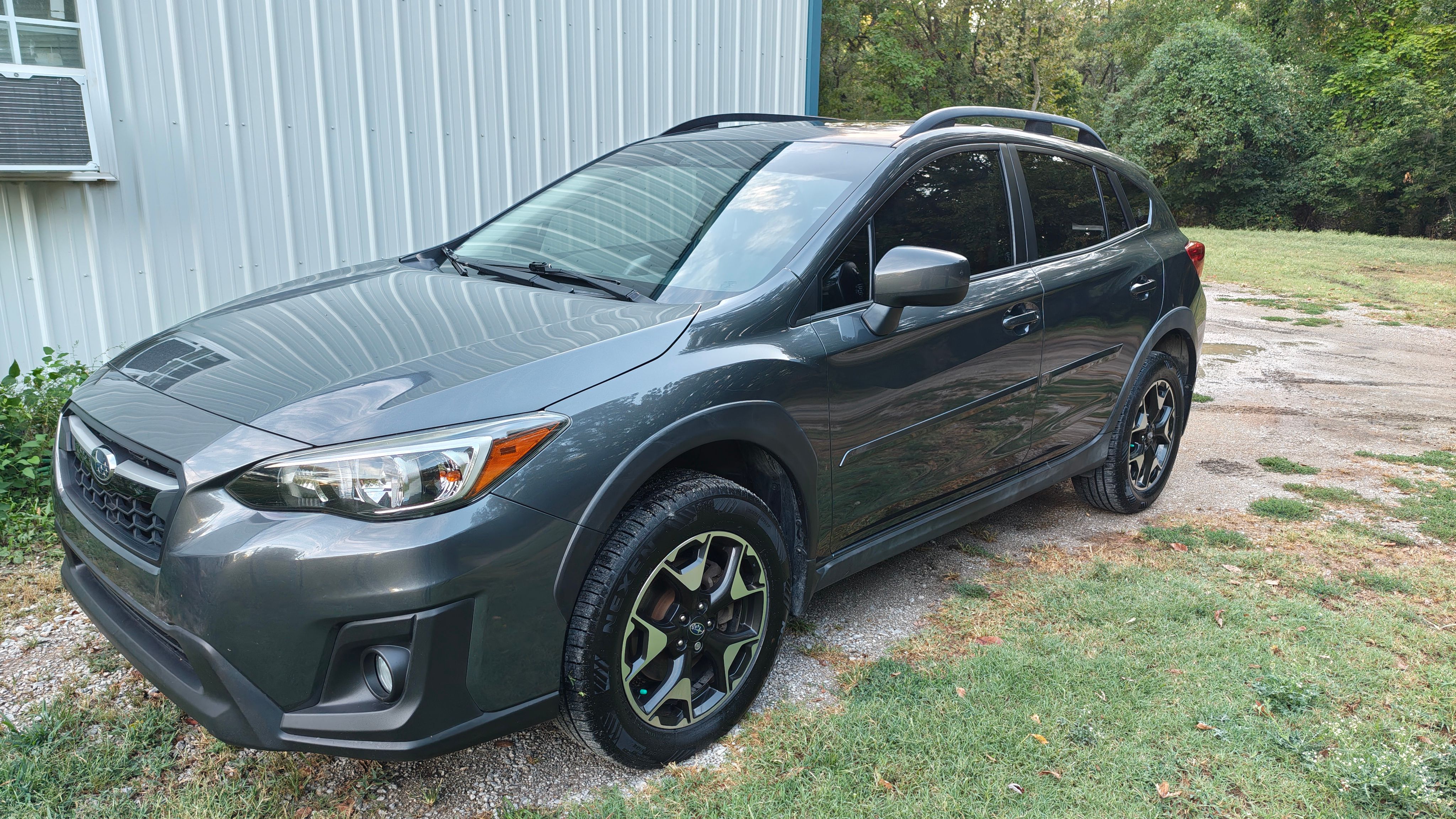 Used 2020 Subaru Crosstrek 2.0i Premium w/ Moonroof Package 2 AWD/4WD image 1
