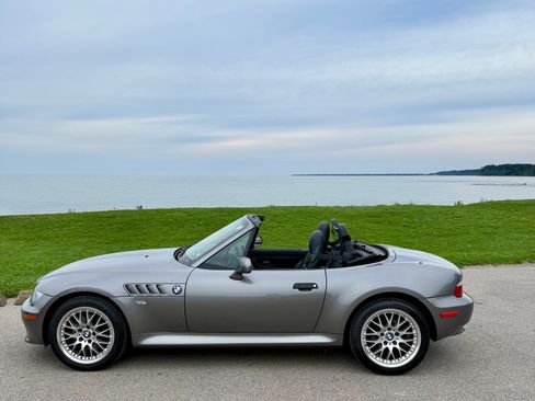 Used 2001 BMW Z3 3.0i RWD image 1