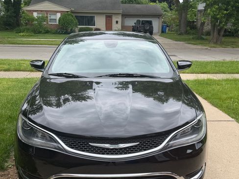 Used 2015 Chrysler 200 Limited FWD image 1