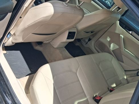 Used 2014 Volkswagen Passat TDI SE FWD image 10
