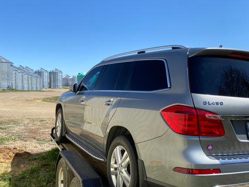 Used 2014 Mercedes-Benz GL 450 4MATIC w/ Lane Tracking Package image 6