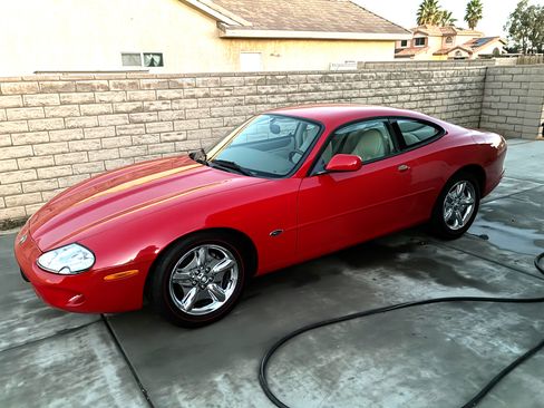 Used 1999 Jaguar XK8 Coupe image 12
