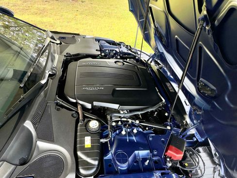 Used 2021 Jaguar F-TYPE Coupe image 17