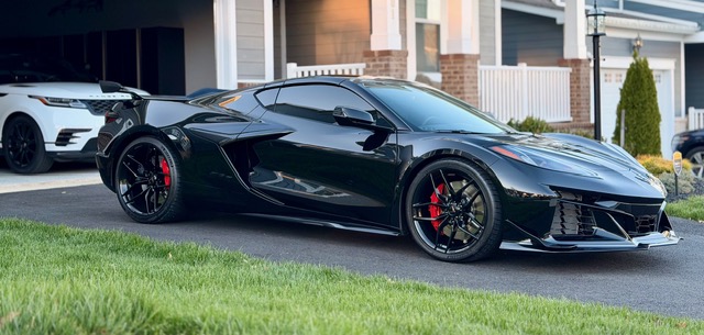 Used 2026 Chevrolet Corvette Z06 RWD image 1