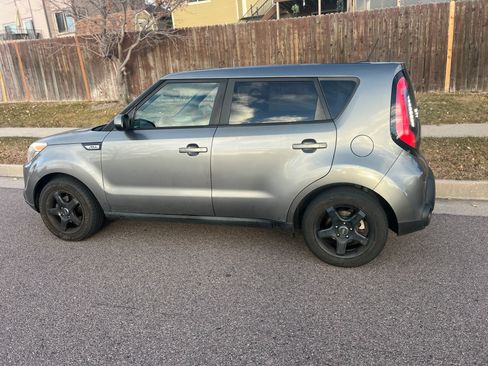 Used 2015 Kia Soul image 1