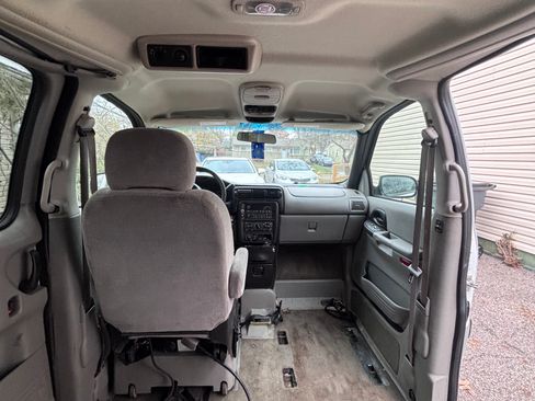 Used 2005 Chevrolet Venture LS w/ Easy Order Package image 5