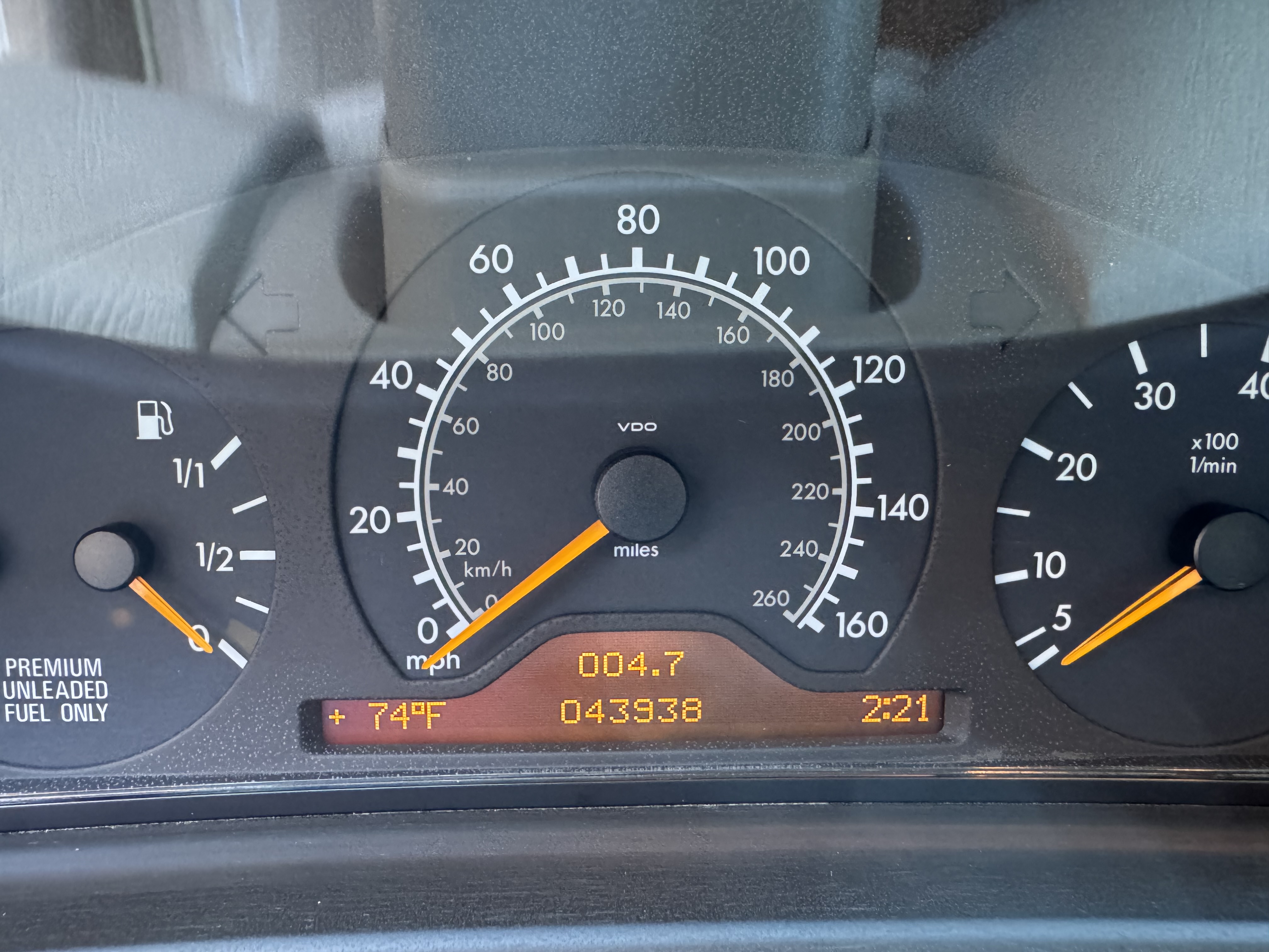 Used 1998 Mercedes-Benz E 320 Sedan image 5