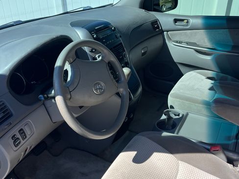 Used 2008 Toyota Sienna LE image 15