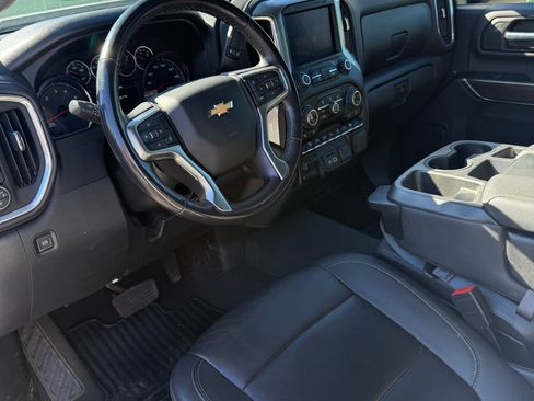 Used 2022 Chevrolet Silverado 2500 LT w/ Convenience Package image 8