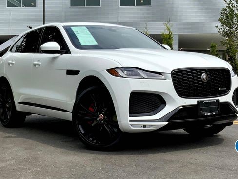 Used 2023 Jaguar F-PACE R-Dynamic S image 2