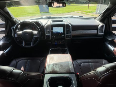 Used 2017 Ford F350 Platinum w/ FX4 Off-Road Package AWD/4WD image 24