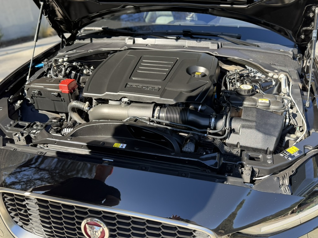 Used 2020 Jaguar XE S AWD/4WD image 10