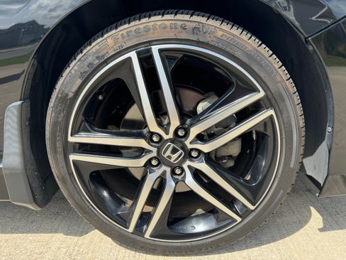 Used 2017 Honda Accord Sport image 20