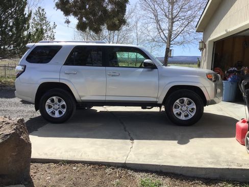 Used 2016 Toyota 4Runner SR5 image 8
