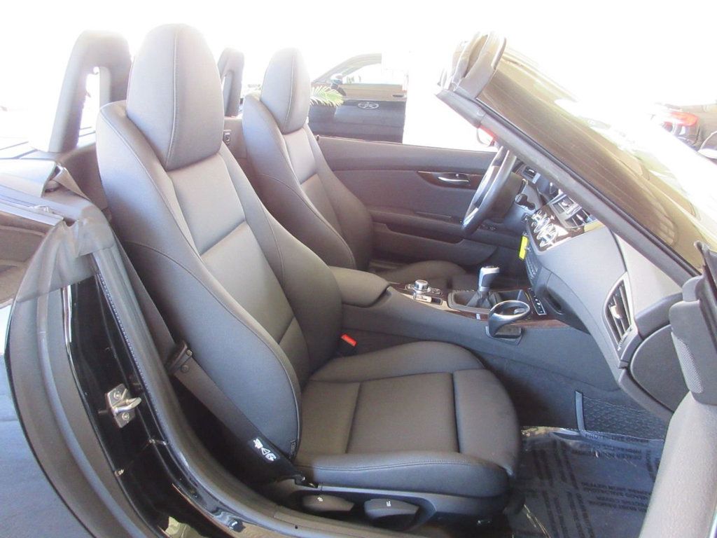 Used 2012 BMW Z4 sDrive28i RWD image 6