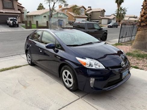 Used 2014 Toyota Prius Two image 11