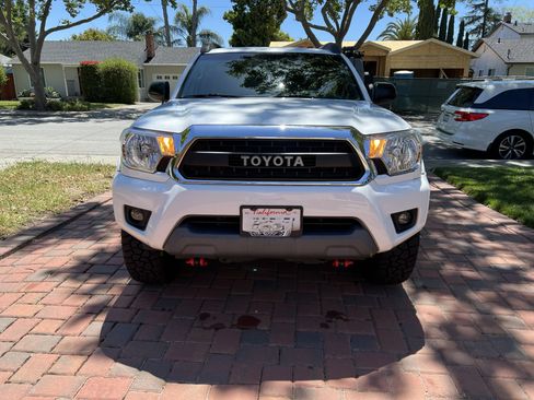 Used 2013 Toyota Tacoma 4x4 Double Cab w/ TRD Off-Road Pkg image 5