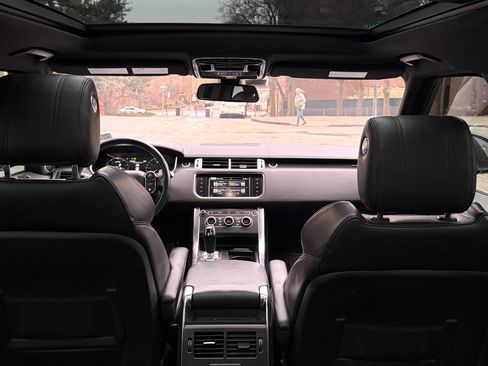 Used 2016 Land Rover Range Rover Sport HST image 15