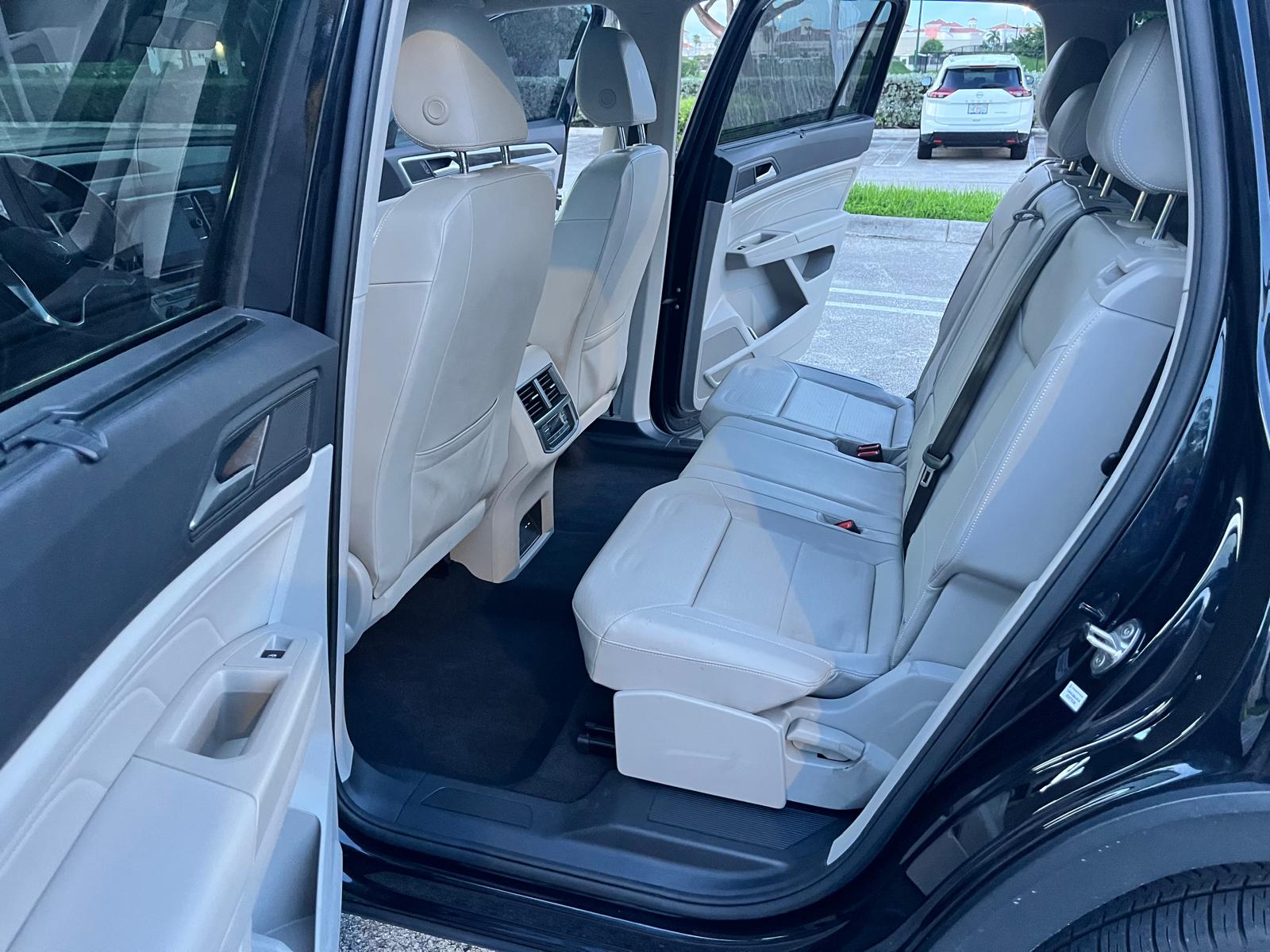 Used 2022 Volkswagen Atlas SE w/ Panoramic Sunroof Package FWD image 18