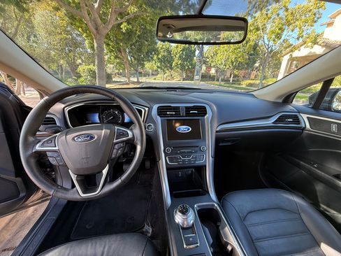 Used 2017 Ford Fusion Energi SE FWD image 6