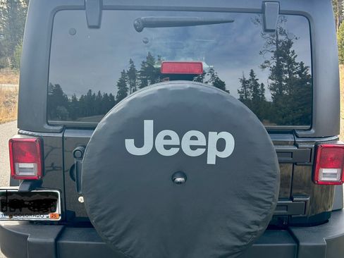 Used 2018 Jeep Wrangler Unlimited Sport S image 4