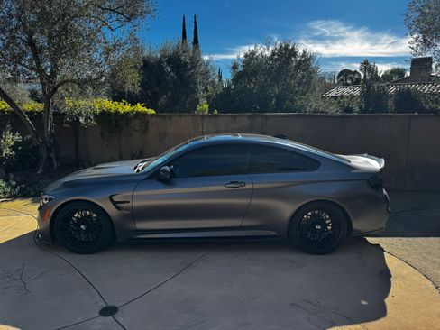 Used 2017 BMW M4 Coupe RWD image 5