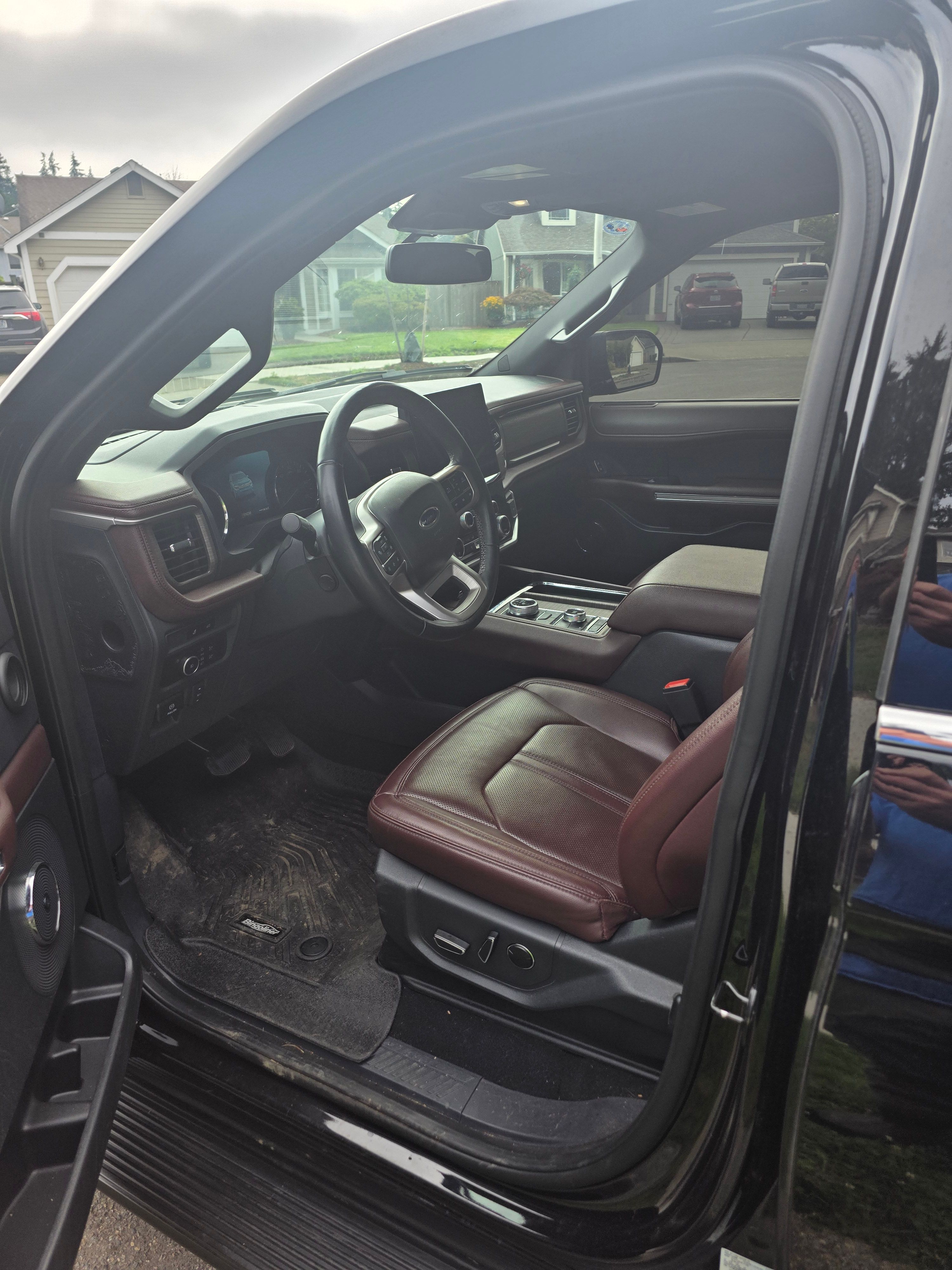 Used 2024 Ford Expedition Max Limited AWD/4WD image 6