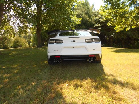 Used 2023 Chevrolet Camaro ZL1 image 2
