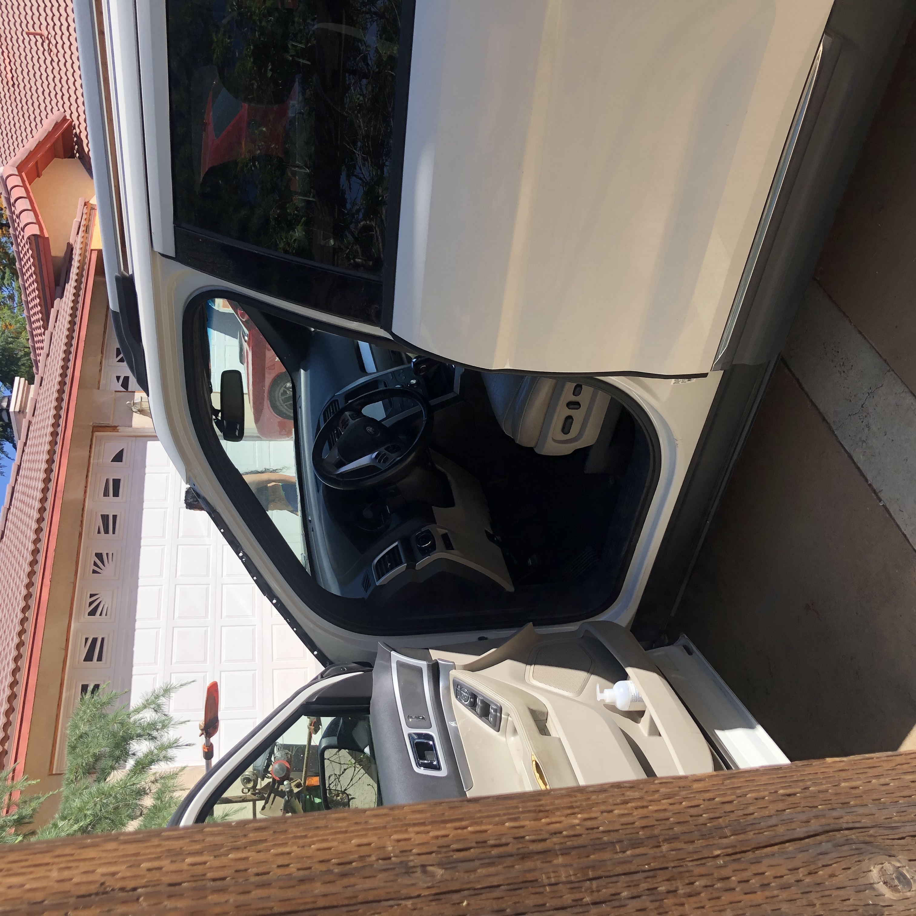 Used 2011 Ford Explorer XLT w/ 202A Rapid Spec Order Code FWD image 6