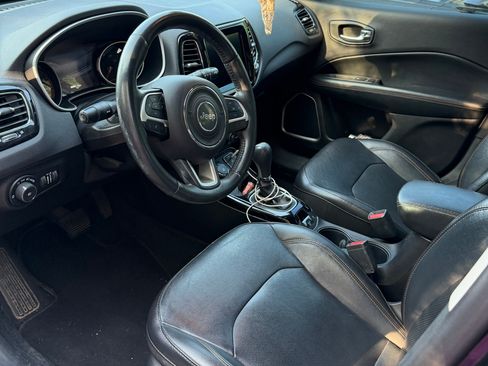 Used 2019 Jeep Compass Limited AWD/4WD image 4