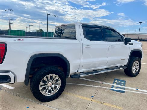 Used 2021 GMC Sierra 1500 Elevation w/ Preferred Package image 6
