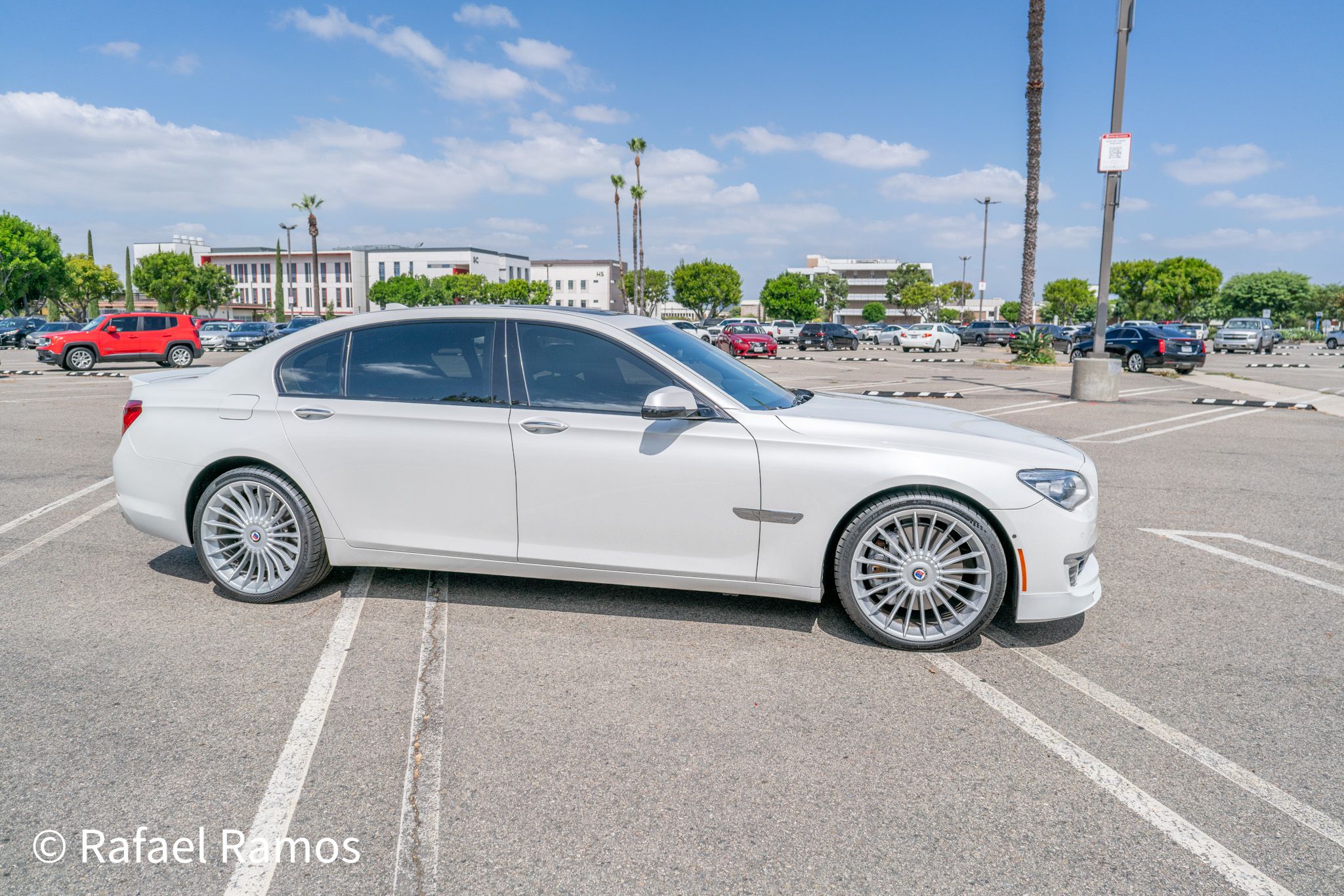 Used 2014 BMW ALPINA B7 xDrive LWB AWD/4WD image 12