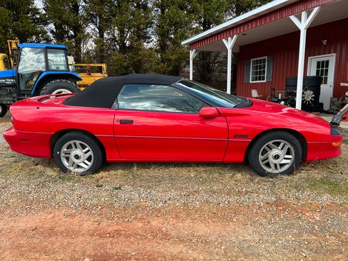 Used 1996 Chevrolet Camaro Z28 RWD image 1