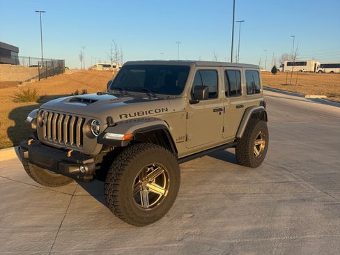 Used 2022 Jeep Wrangler Unlimited Rubicon image 2