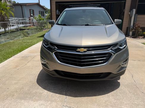 Used 2019 Chevrolet Equinox LT FWD image 8