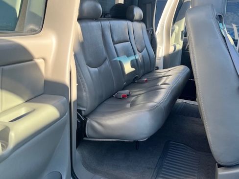 Used 2004 GMC Sierra 1500 SLT w/ Light Duty Power Package image 9