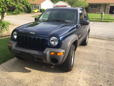 Used 2004 Jeep Liberty Sport w/ PWR Convenience Group image 4