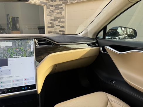 Used 2015 Tesla Model S P90D image 15