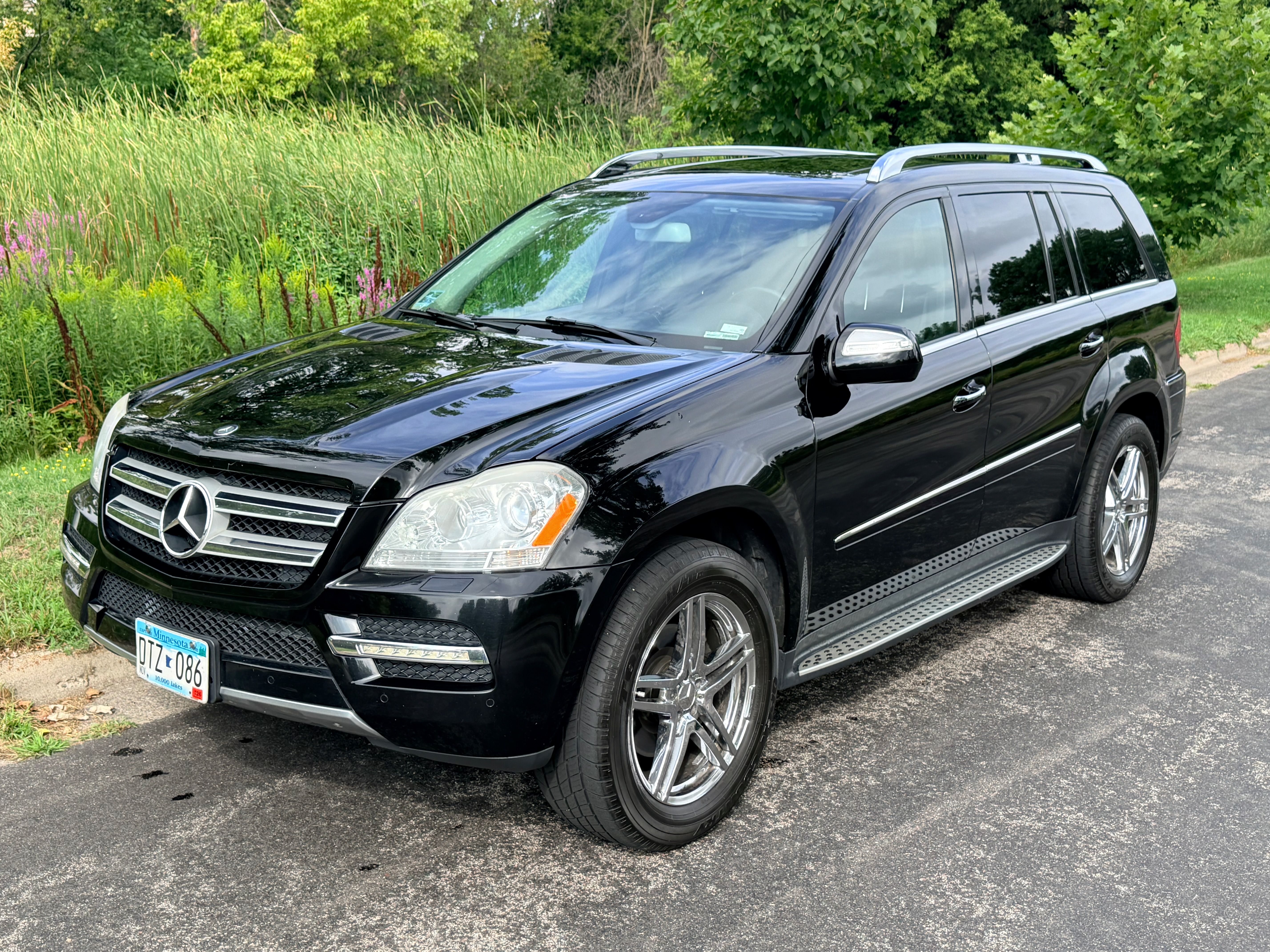 Used 2010 Mercedes-Benz GL 450 4MATIC image 1