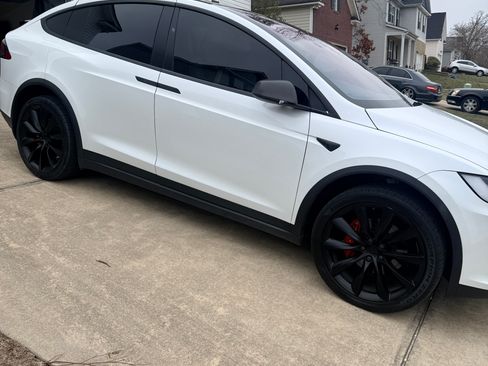 Used 2018 Tesla Model X P100D image 1