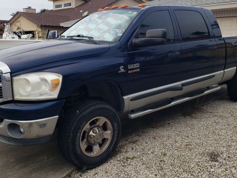 Used 2007 Dodge Ram 3500 Truck SLT image 12