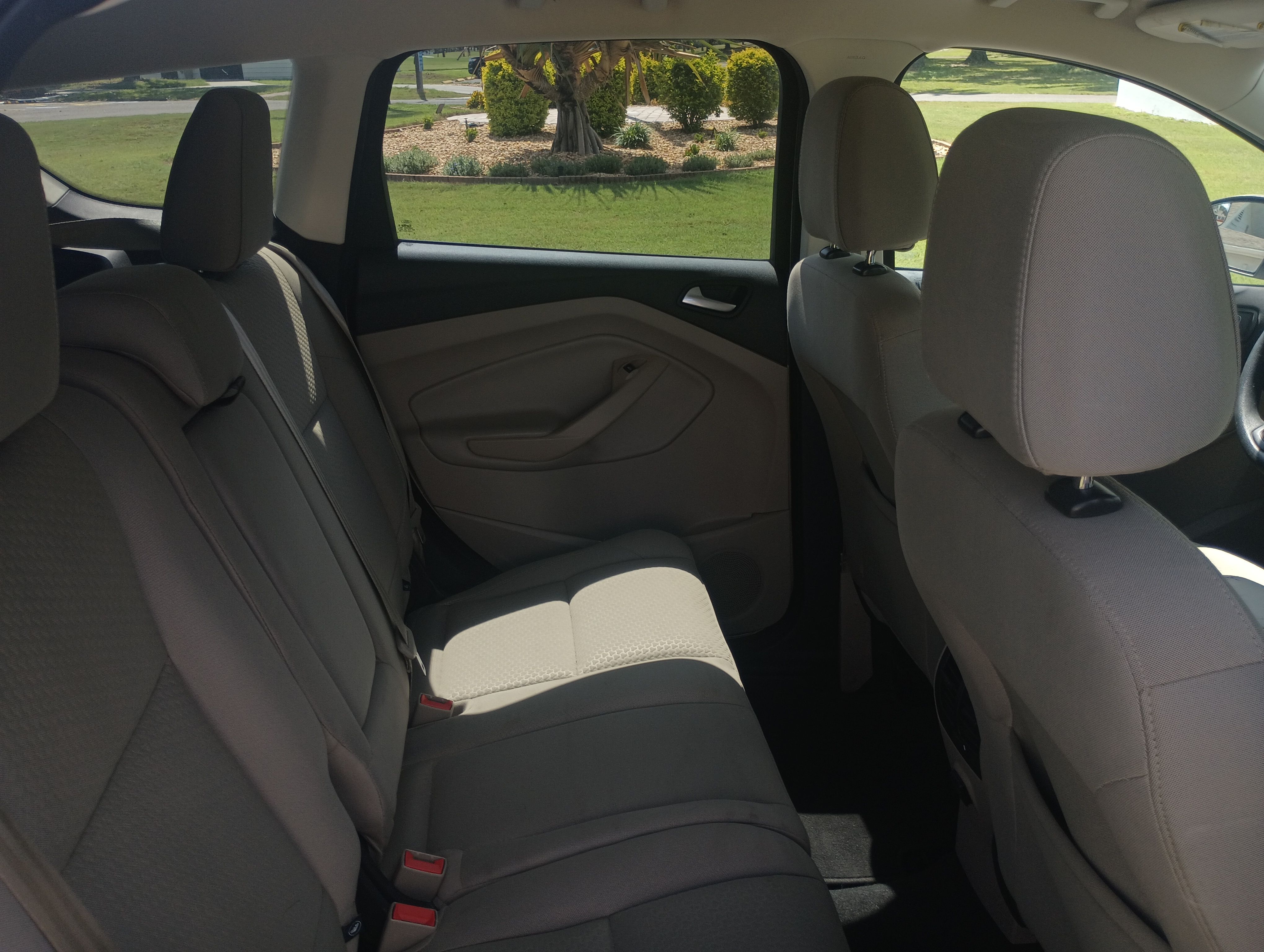 Used 2017 Ford Escape SE FWD image 12