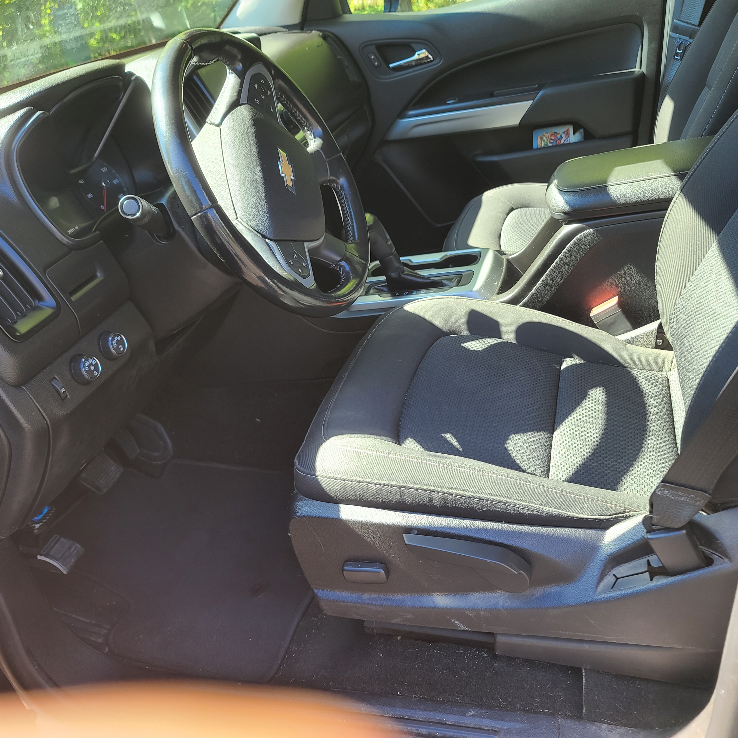 Used 2017 Chevrolet Colorado LT w/ LT Convenience Package AWD/4WD image 25