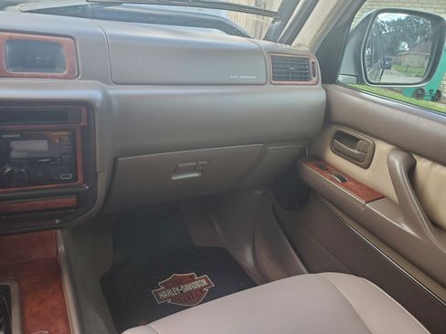 Used 1996 Toyota Land Cruiser image 20