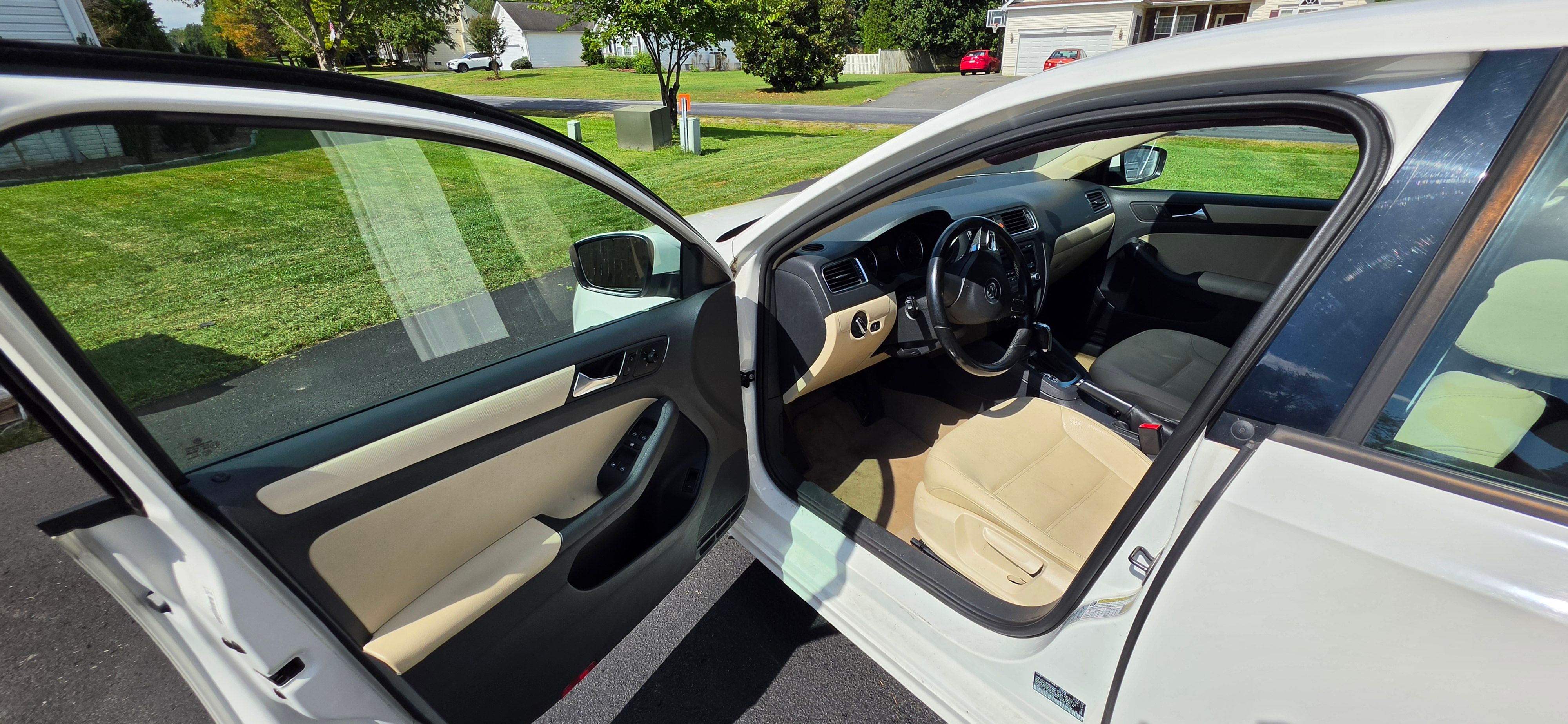 Used 2012 Volkswagen Jetta SE FWD image 18
