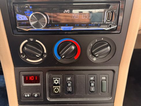 Used 1997 BMW Z3 1.9 RWD image 13