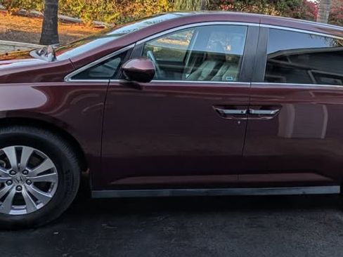 Used 2015 Honda Odyssey EX-L image 2