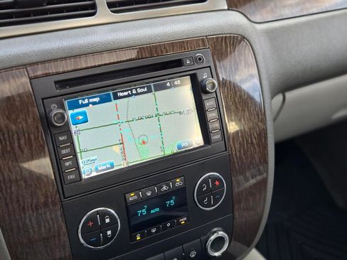 Used 2008 Chevrolet Avalanche LT w/ LT Preferred Equipment Group image 9