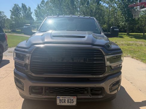 Used 2024 RAM 2500 Laramie w/ Night Edition AWD/4WD image 10
