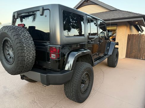 Used 2013 Jeep Wrangler Unlimited Sport image 2